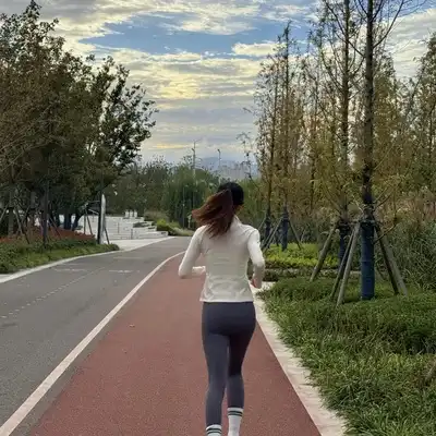卢志娜